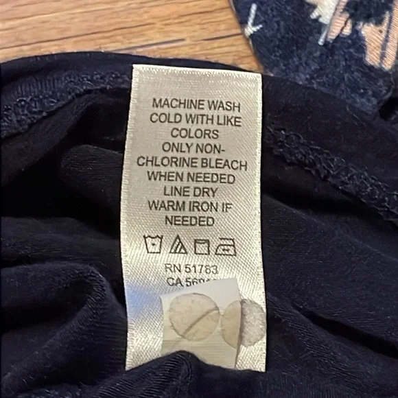 Maurice’s tee size large - Picture 5 of 8